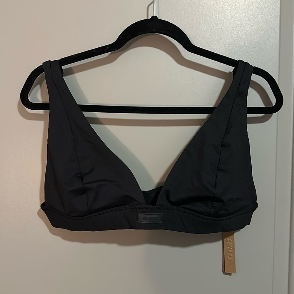 SKIMS Signature Swim Plunge Bikini Top